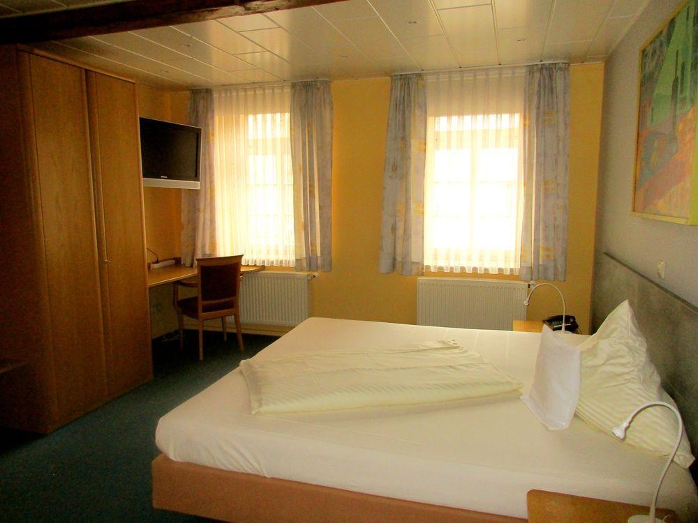 Hotel Restaurant Zehntscheune Sinsheim Bagian luar foto